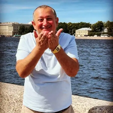 Yuriy, 51Moscow, Russia 