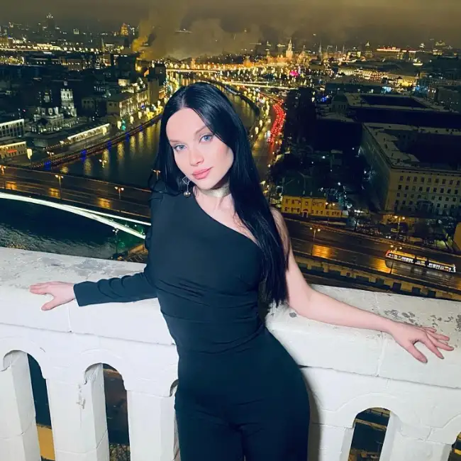 Caroline, 33Moscow, Russia 